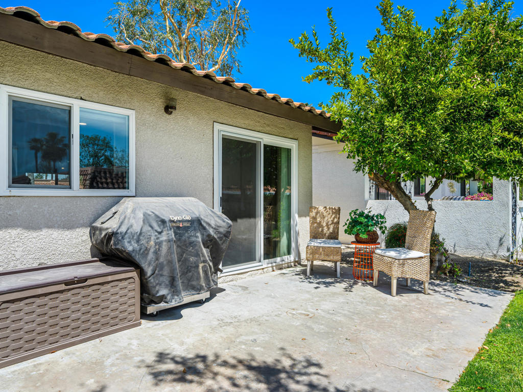 75255 Camello Court N