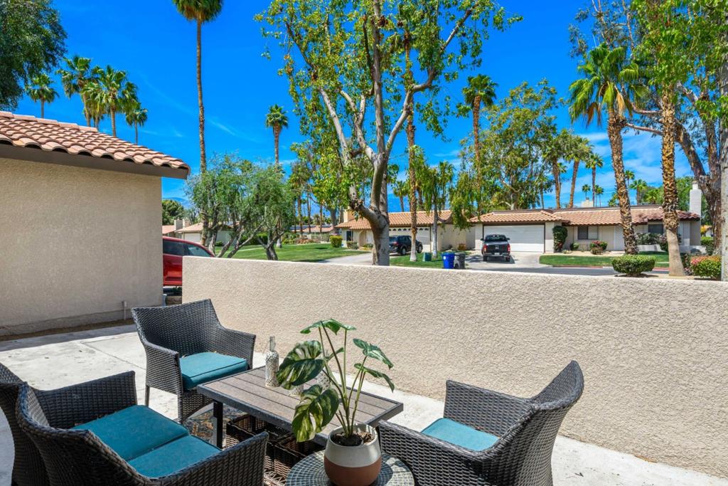 75255 Camello Court N