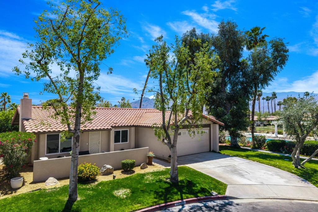 75255 Camello Court N