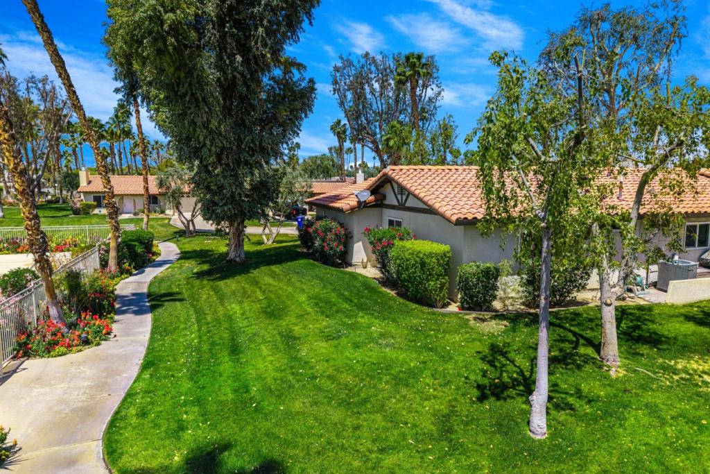 75255 Camello Court N