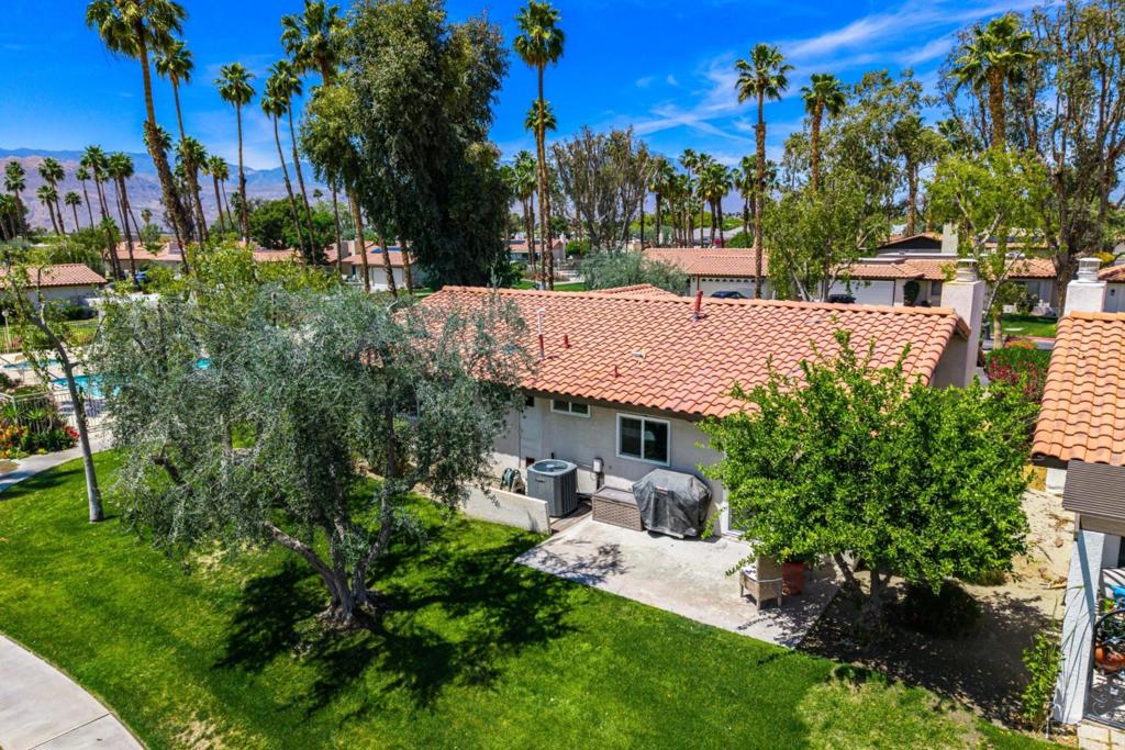 75255 Camello Court N