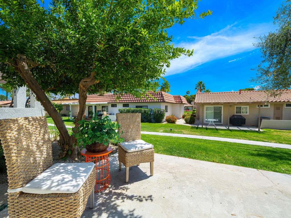 75255 Camello Court N