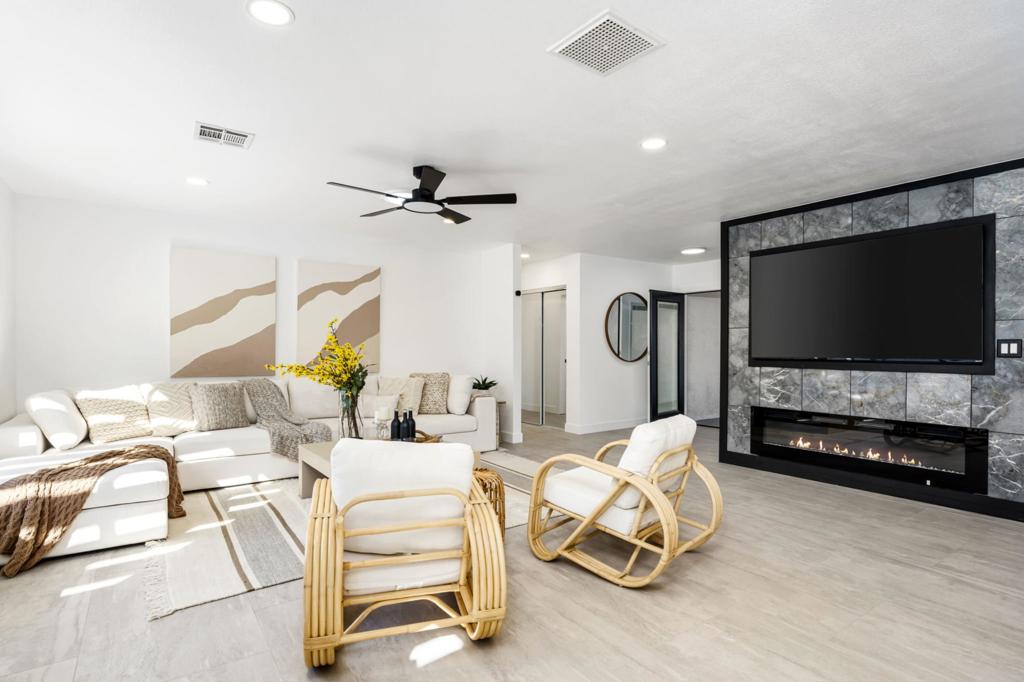 2171 E Francis Drive