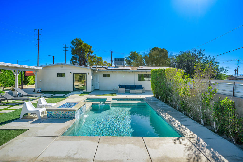 1809 Marguerite Street