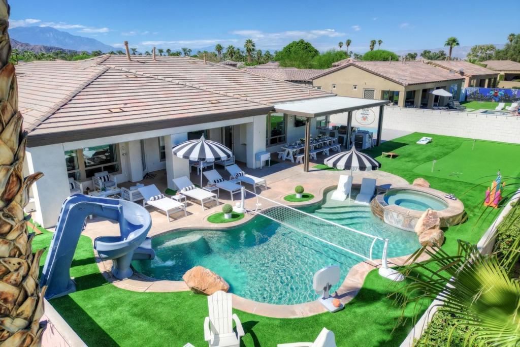 48678 Cascade Street