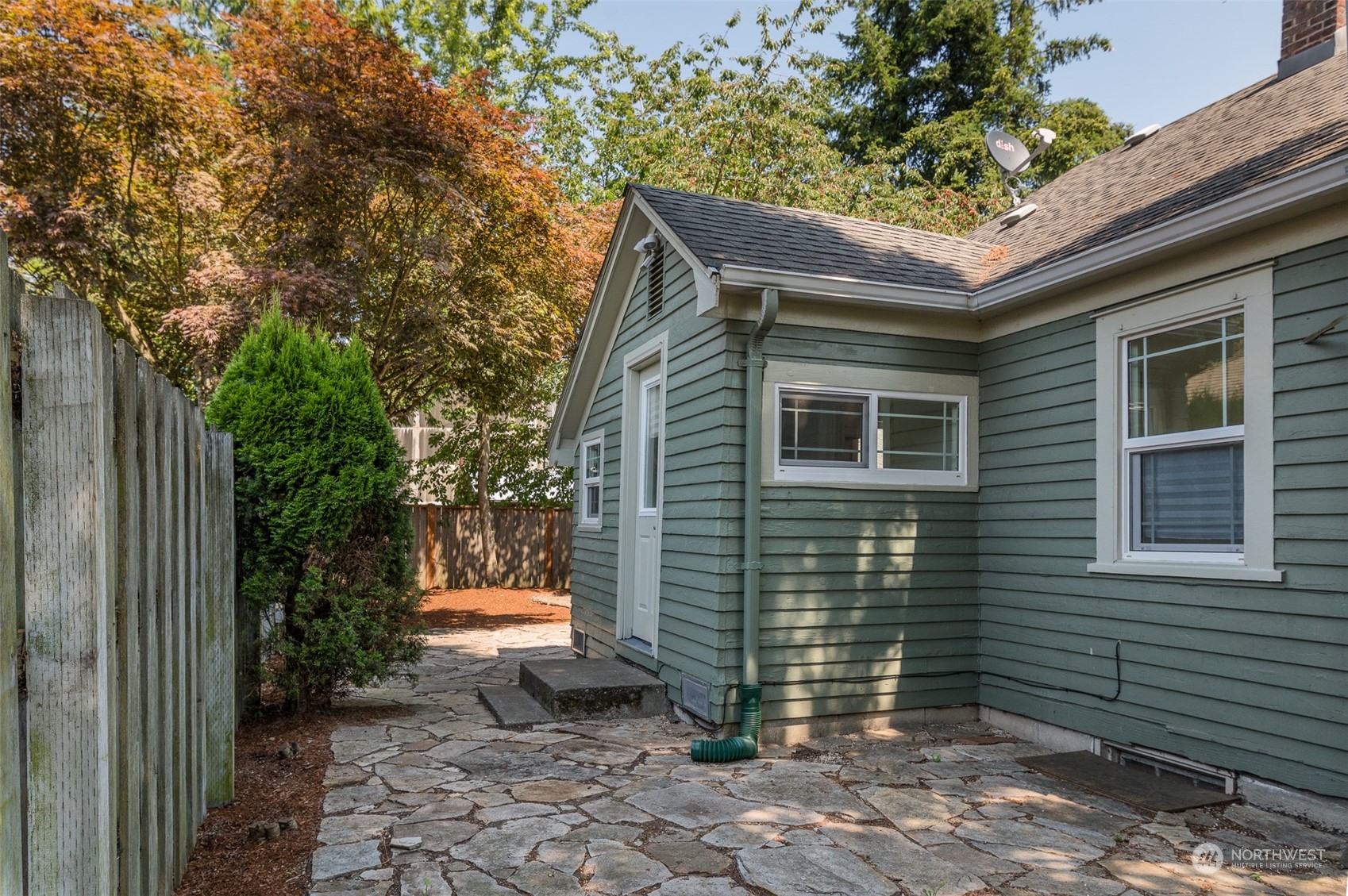 704 Roeder Street
