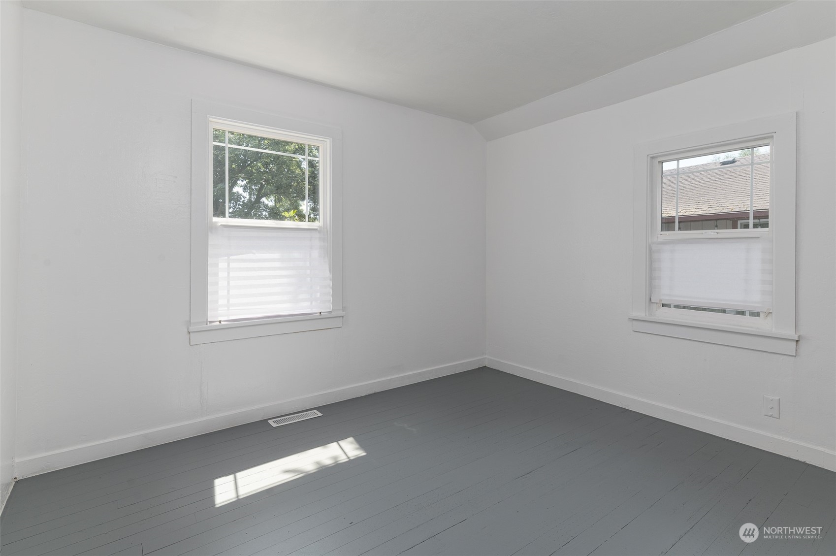 704 Roeder Street