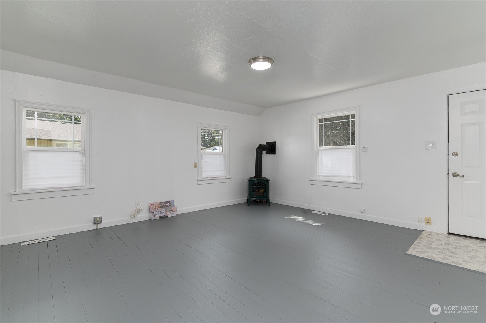 704 Roeder Street
