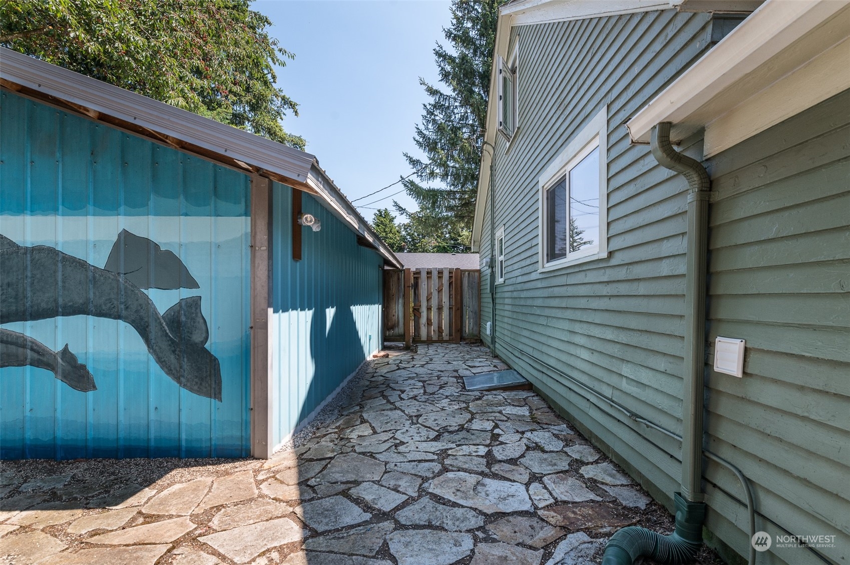 704 Roeder Street