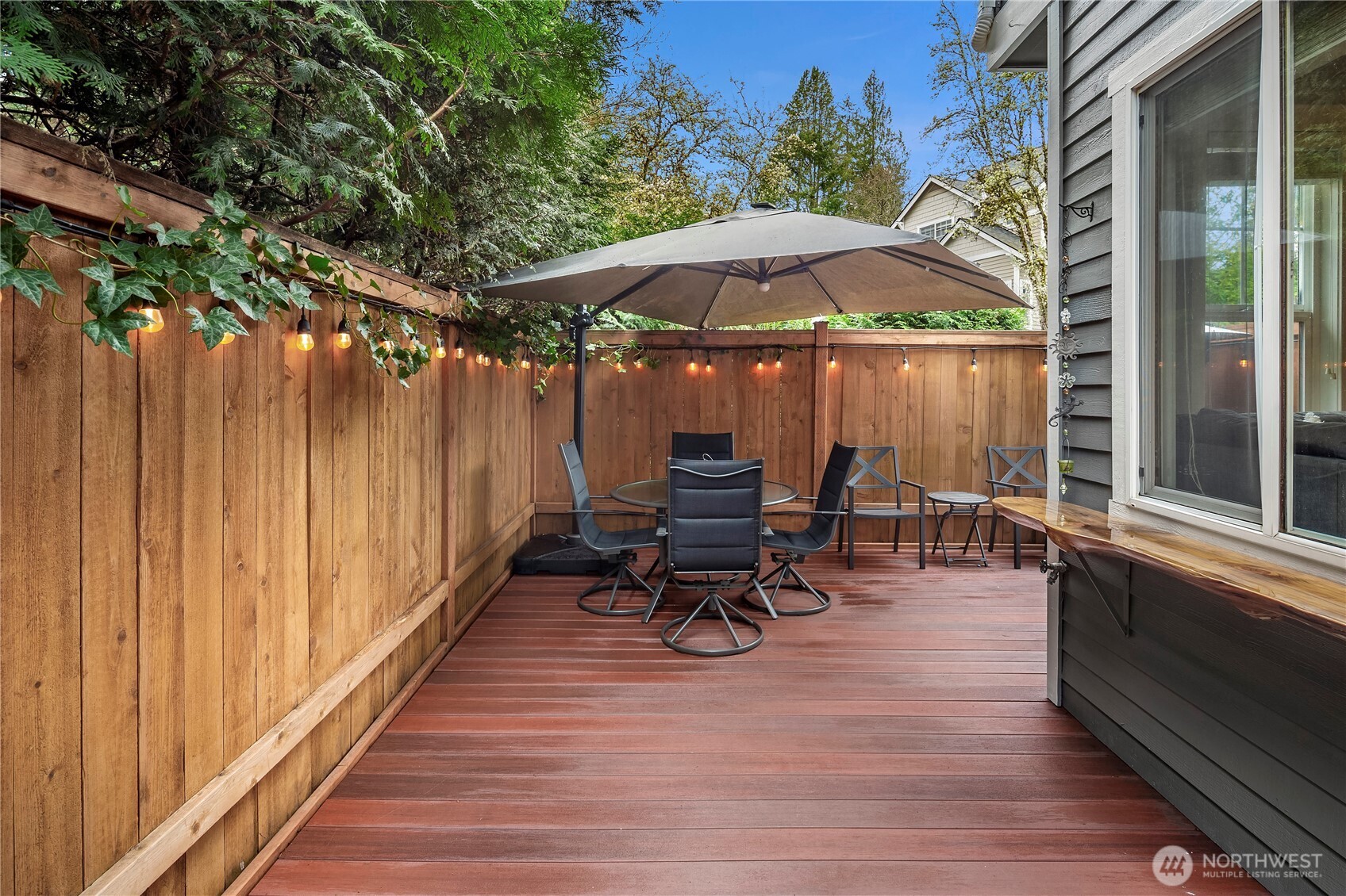 500 Newport Way NW