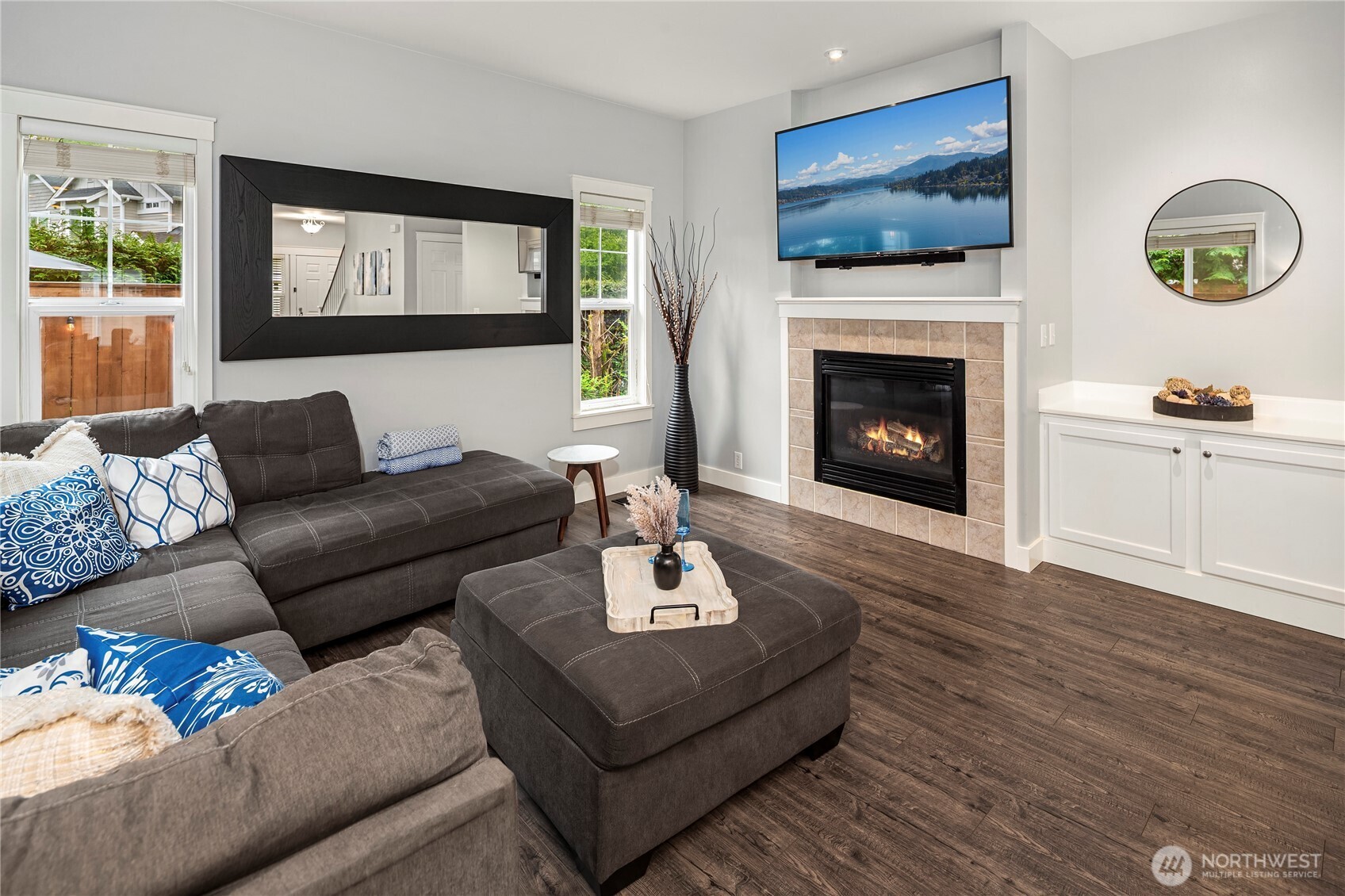 500 Newport Way NW
