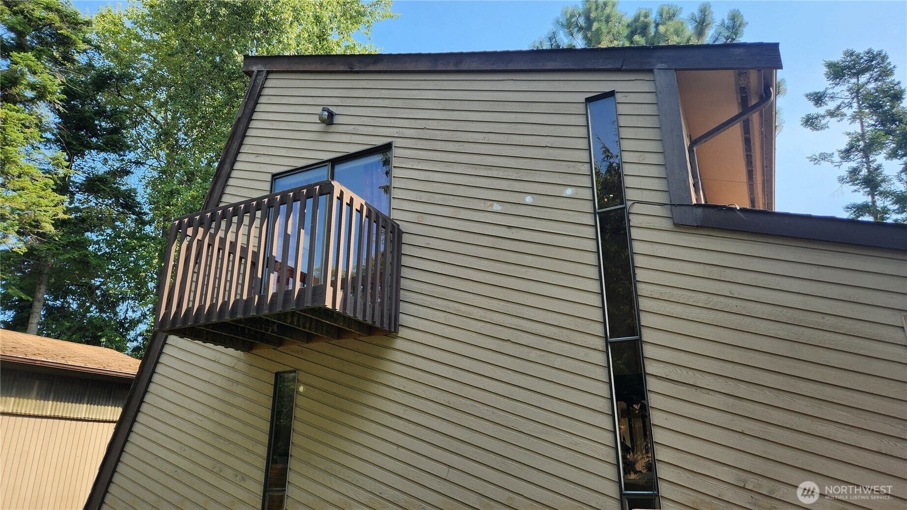5556 Salish Road