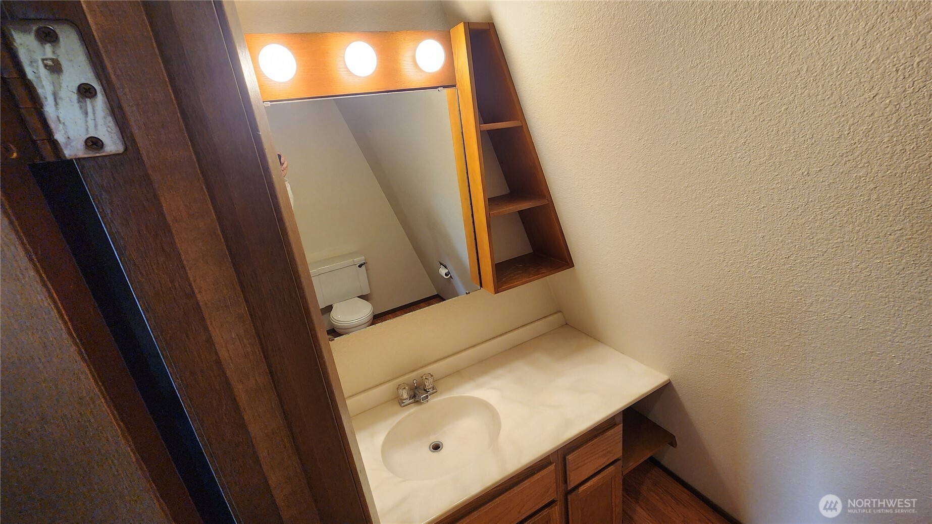 5556 Salish Road