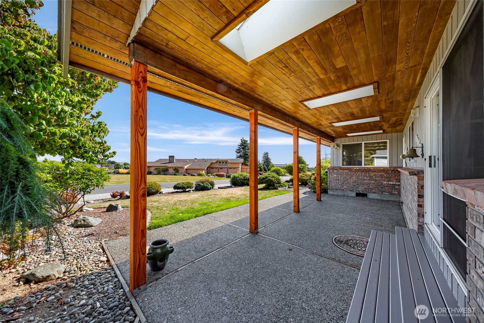 8059 Comox Road
