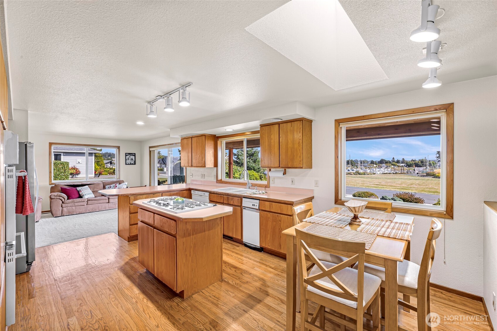 8059 Comox Road