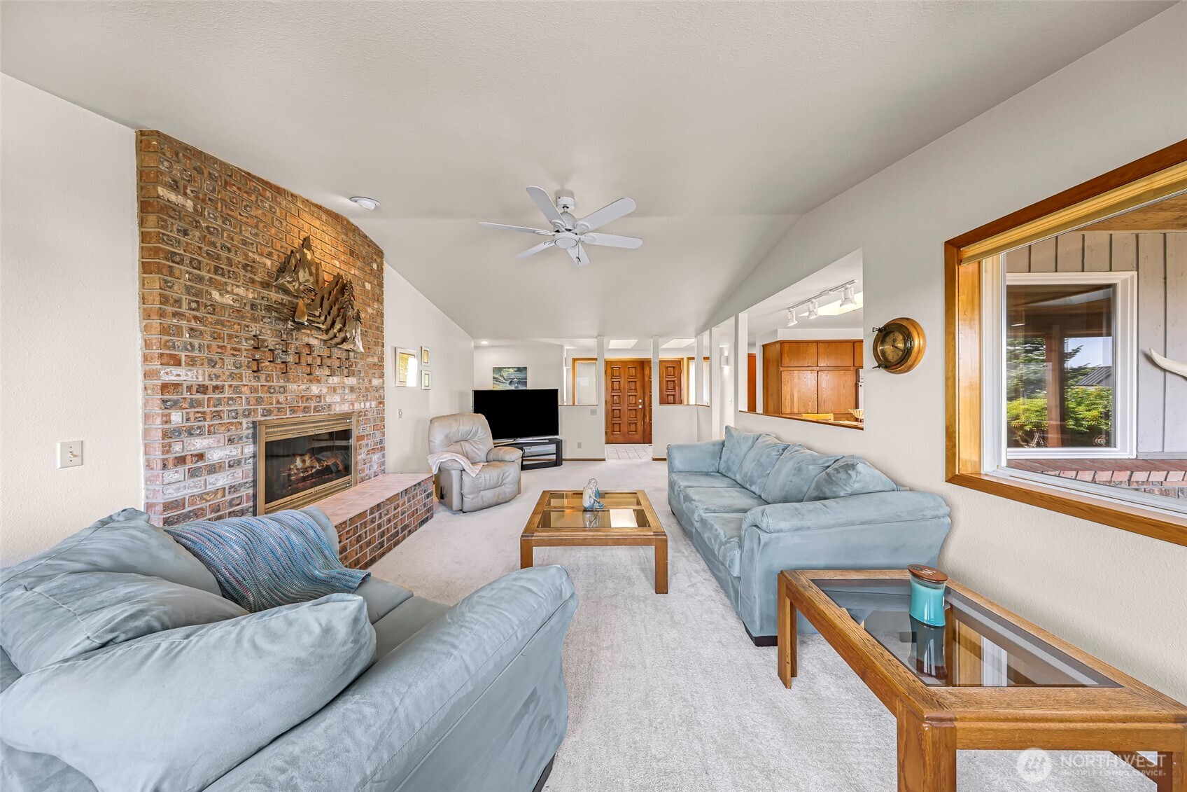 8059 Comox Road