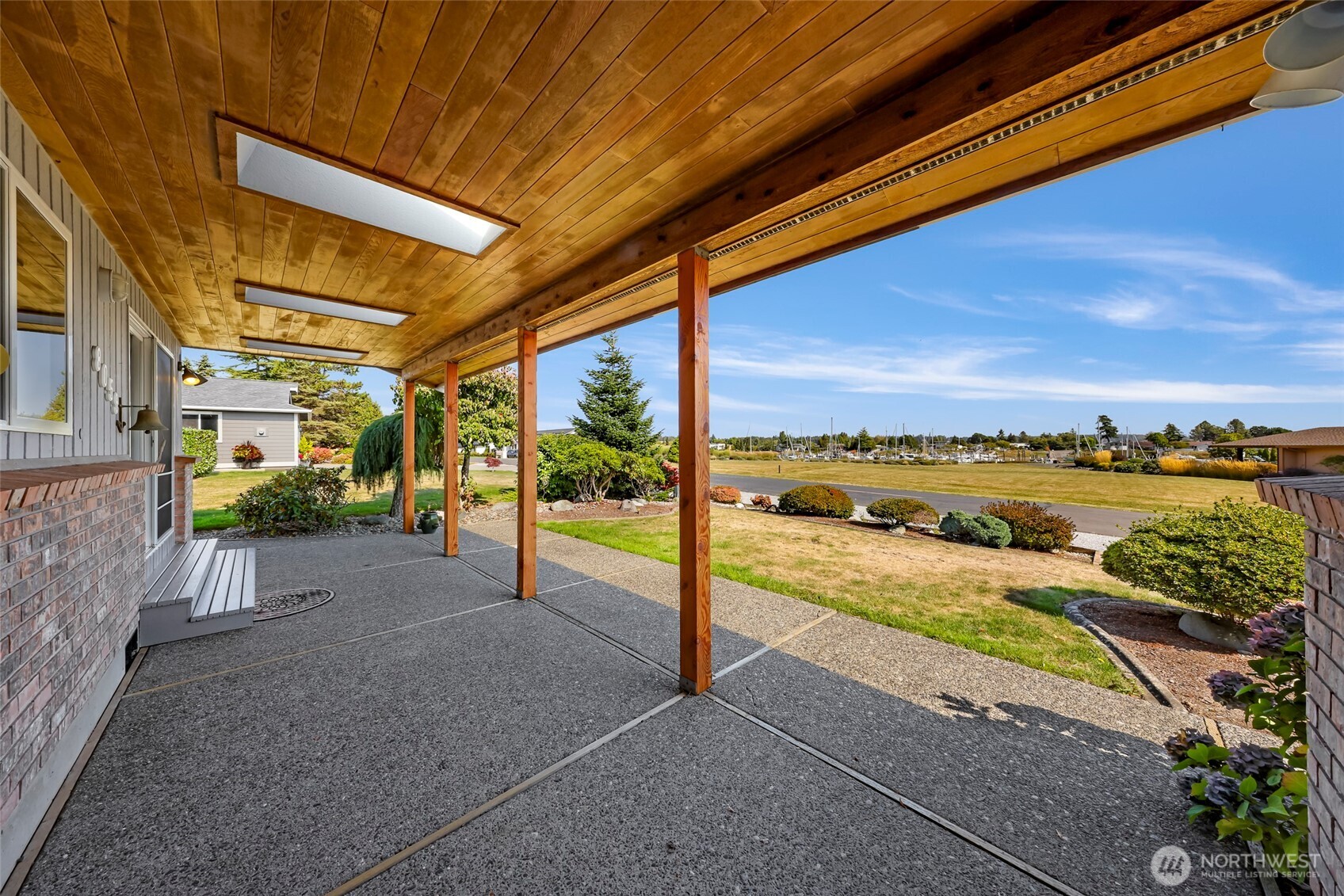 8059 Comox Road