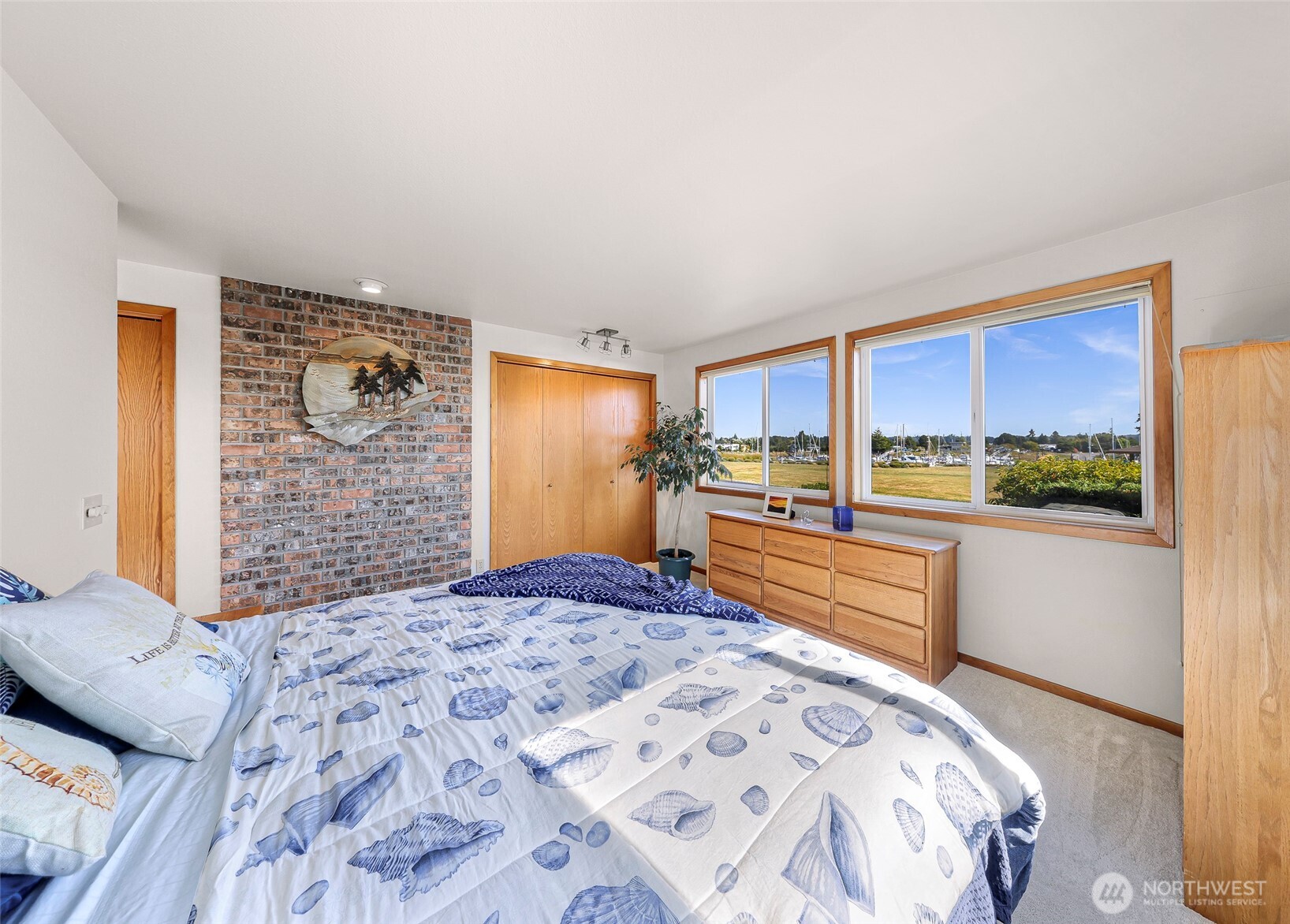 8059 Comox Road