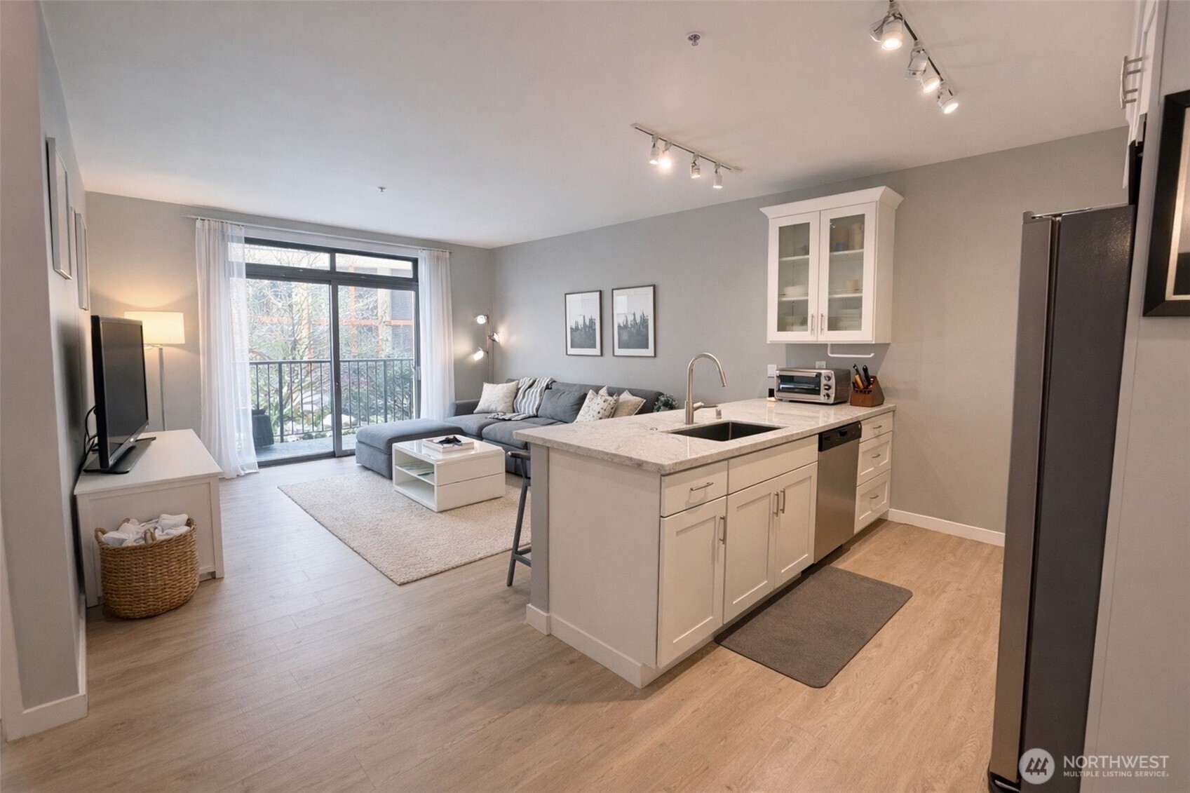 1414 12th Avenue Unit: 411