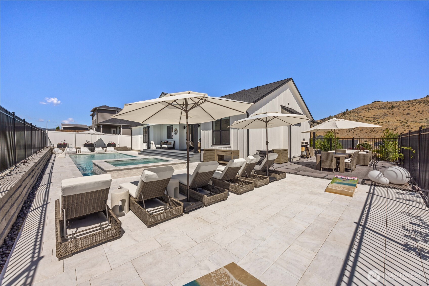 1118 Sunset Lane