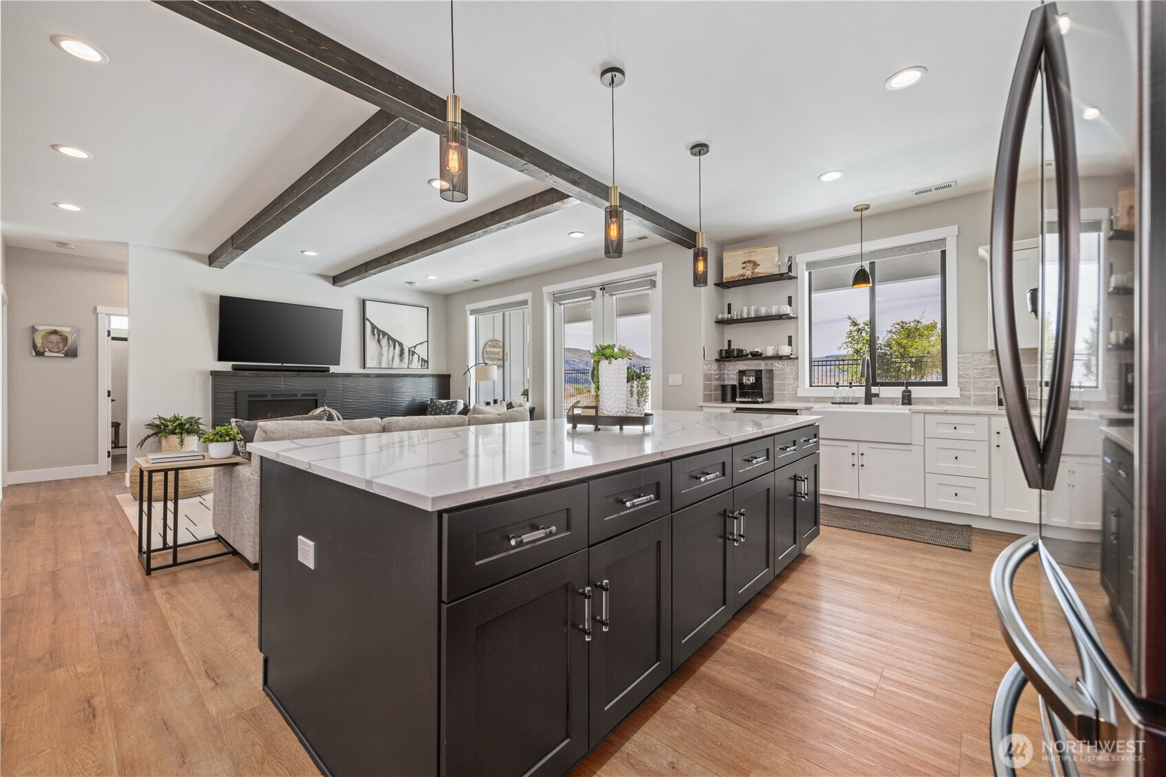 1118 Sunset Lane