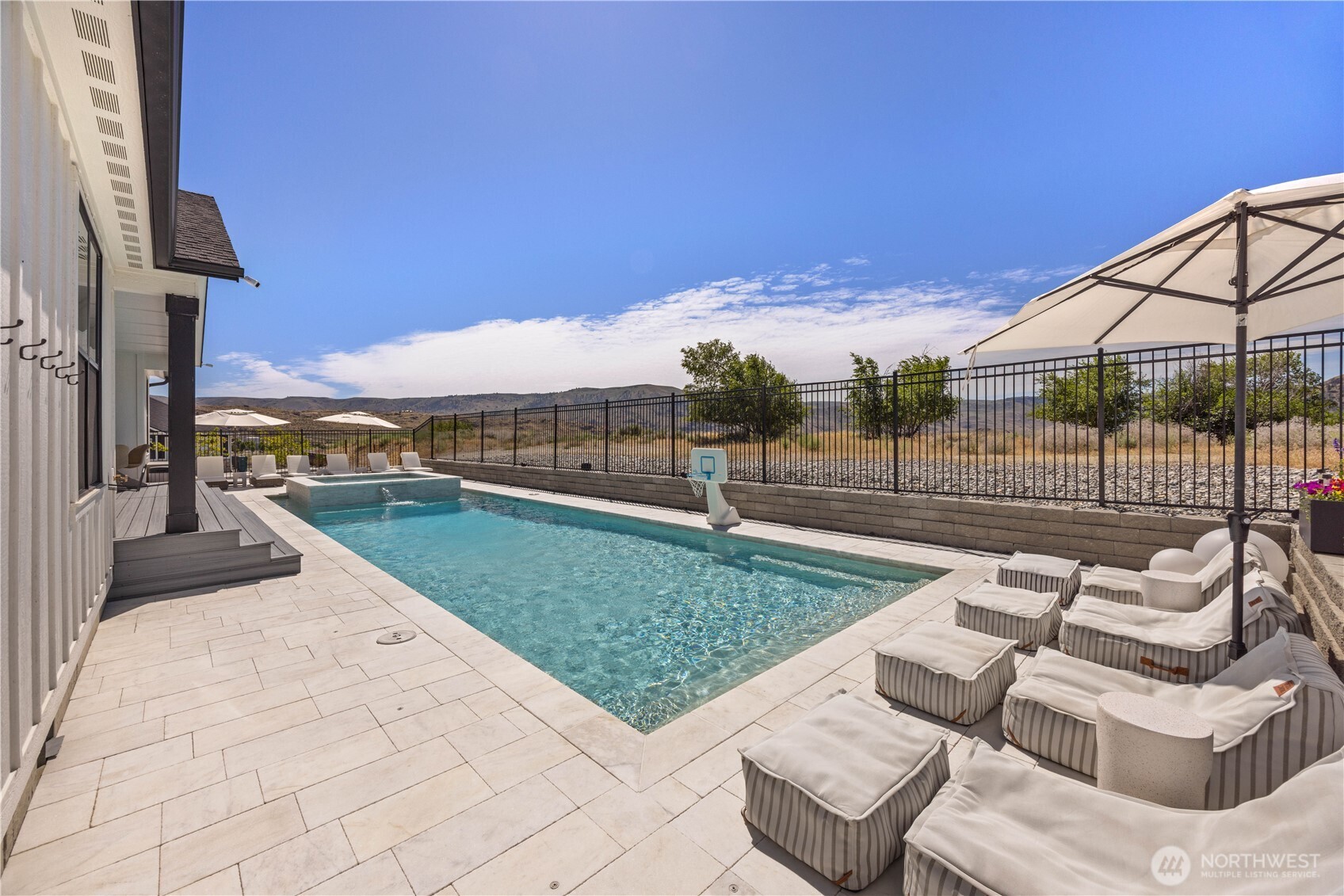 1118 Sunset Lane