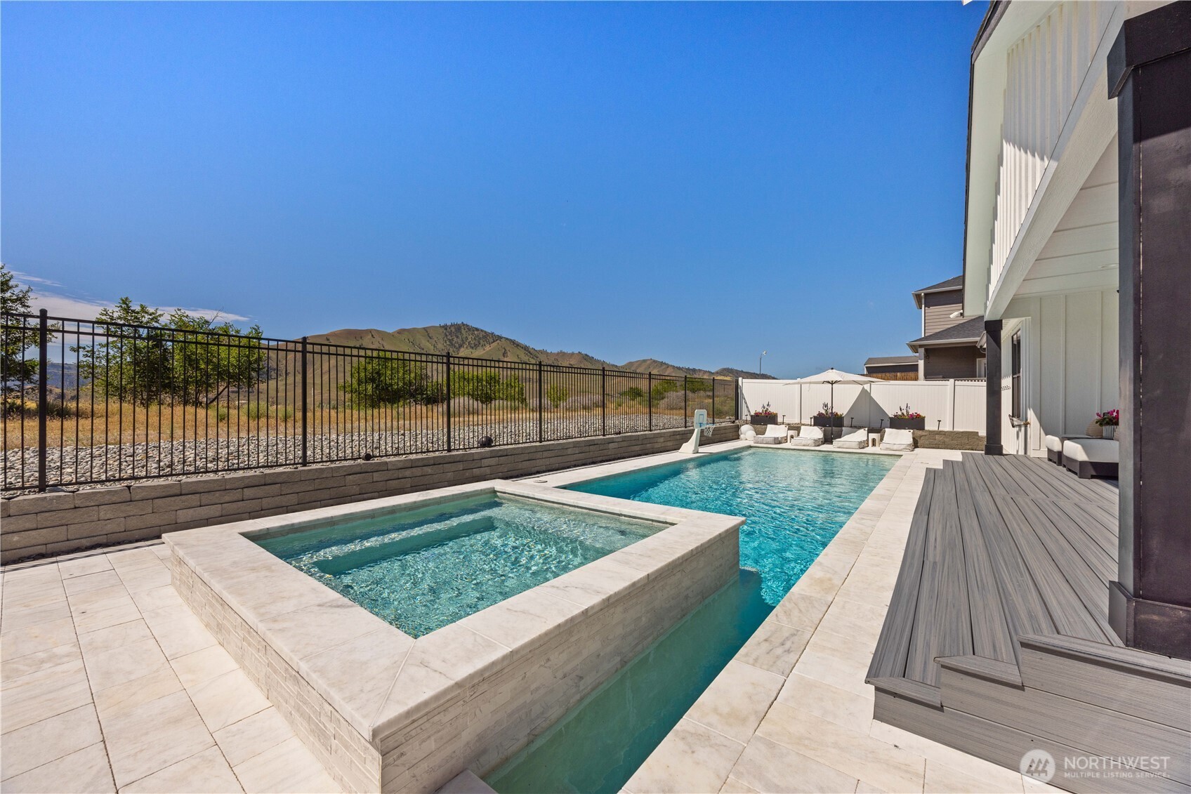 1118 Sunset Lane