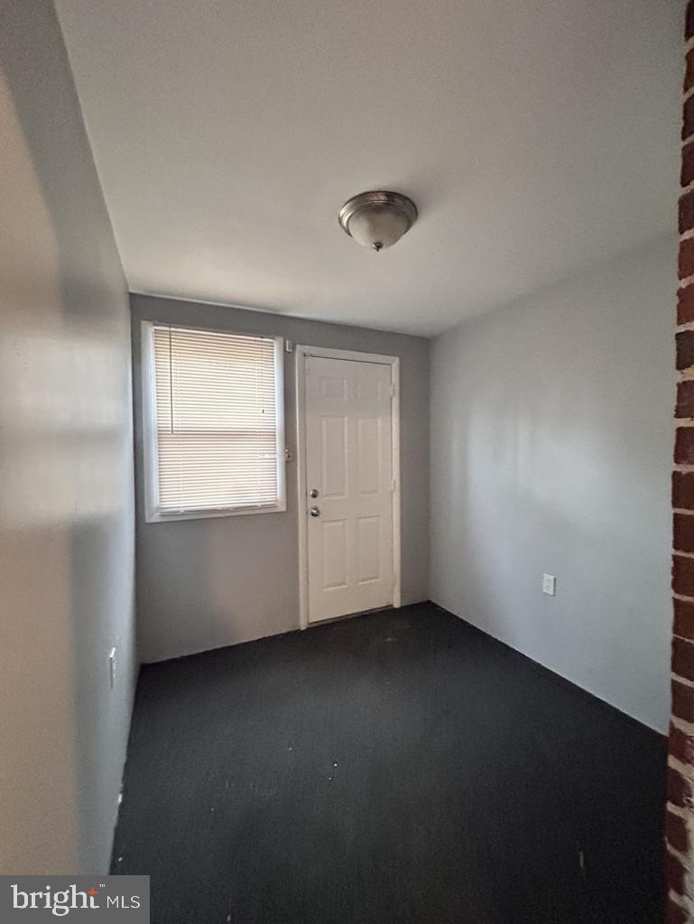 2851 Edgecombe Cir N