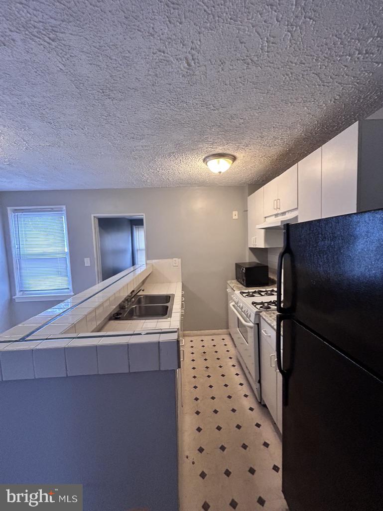 2851 Edgecombe Cir N