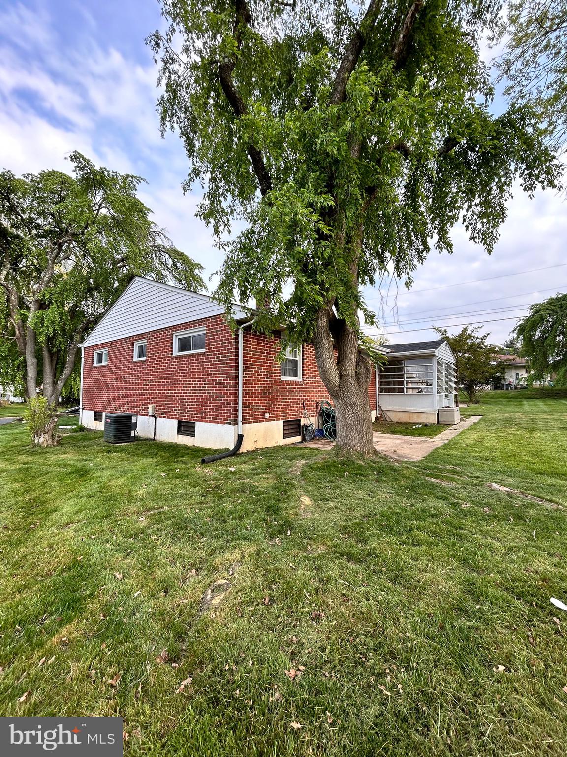 3720 Sonara Rd