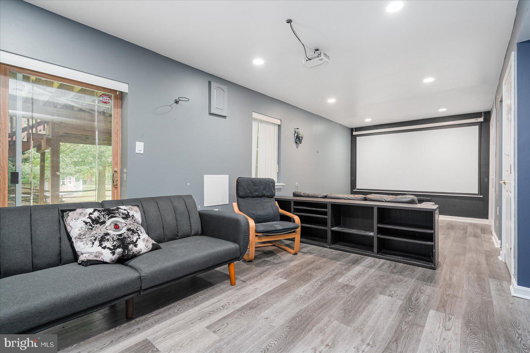 21 Harrod Ct