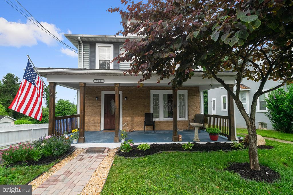 918 S Main St