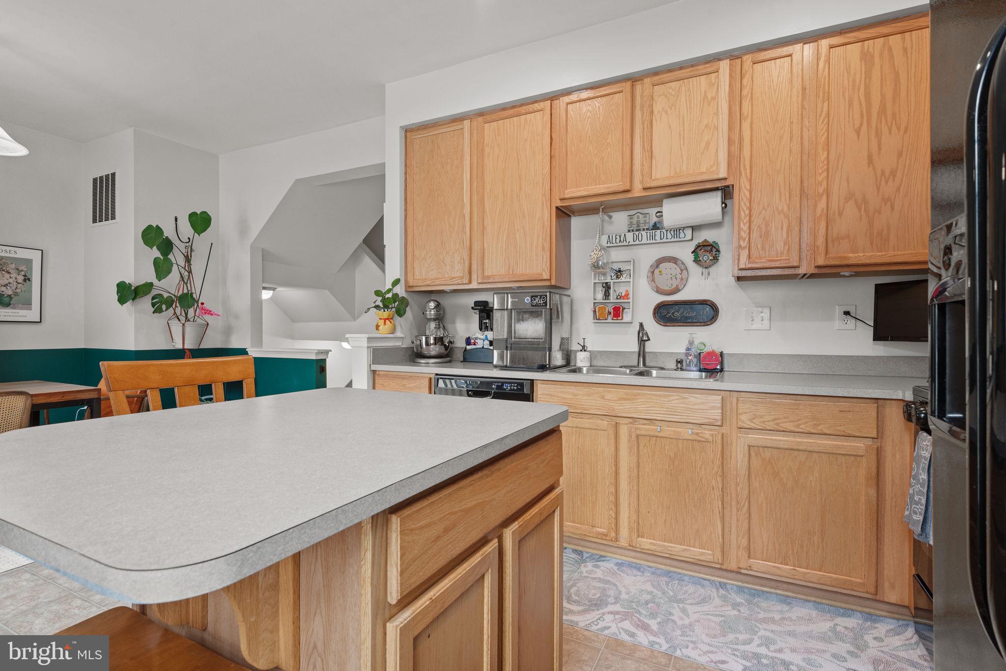 1164 Blue Bird Ln #23