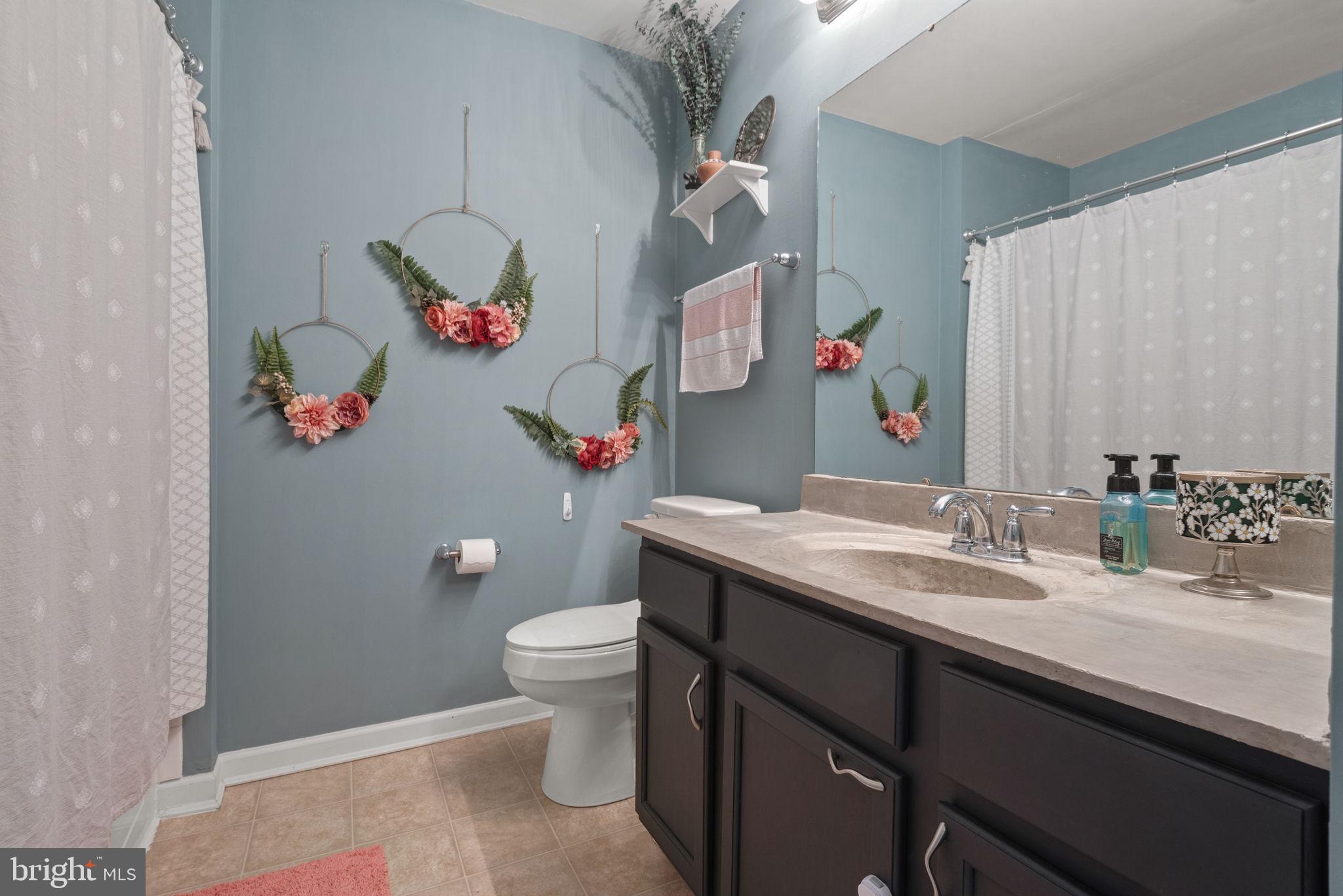 1164 Blue Bird Ln #23