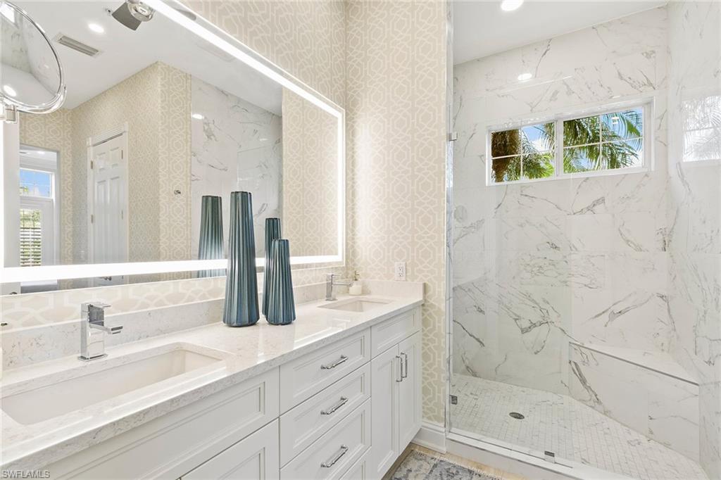 313 7th AVE S Unit: 601