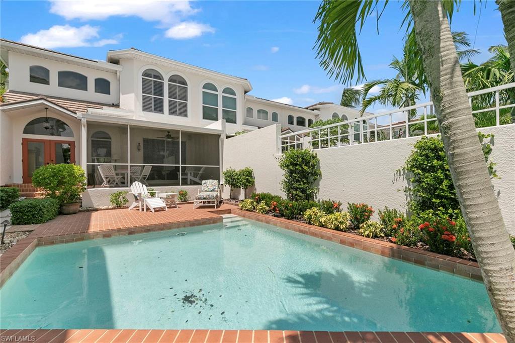 1136 6th ST S Unit: 5