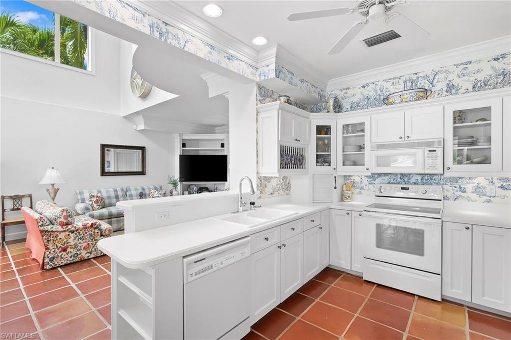 1136 6th ST S Unit: 5