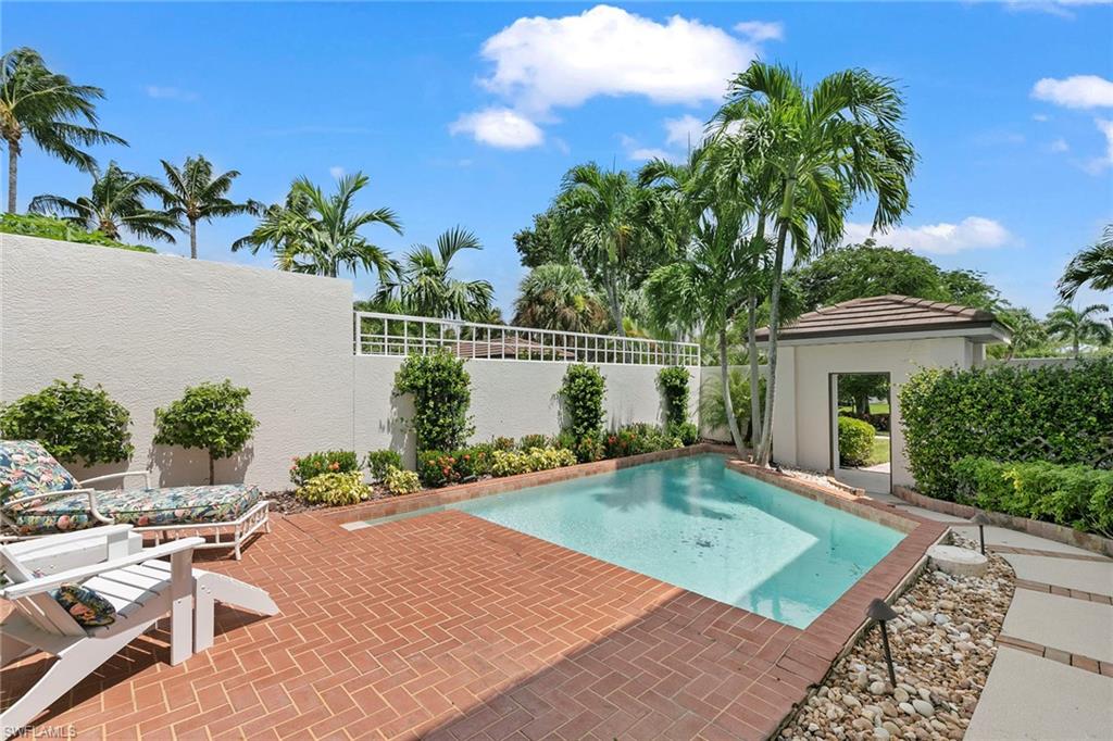 1136 6th ST S Unit: 5