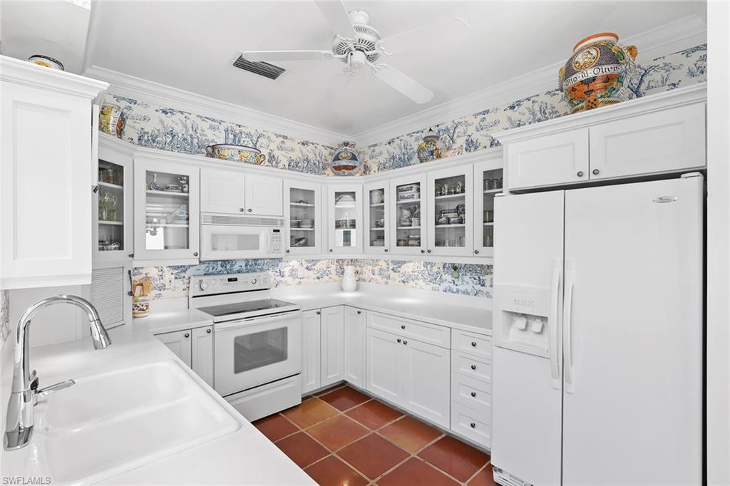 1136 6th ST S Unit: 5