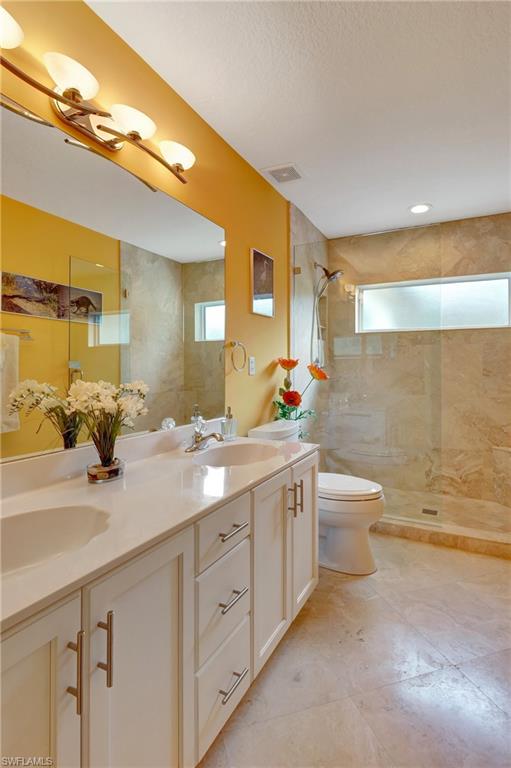 200 Diamond CIR # 208