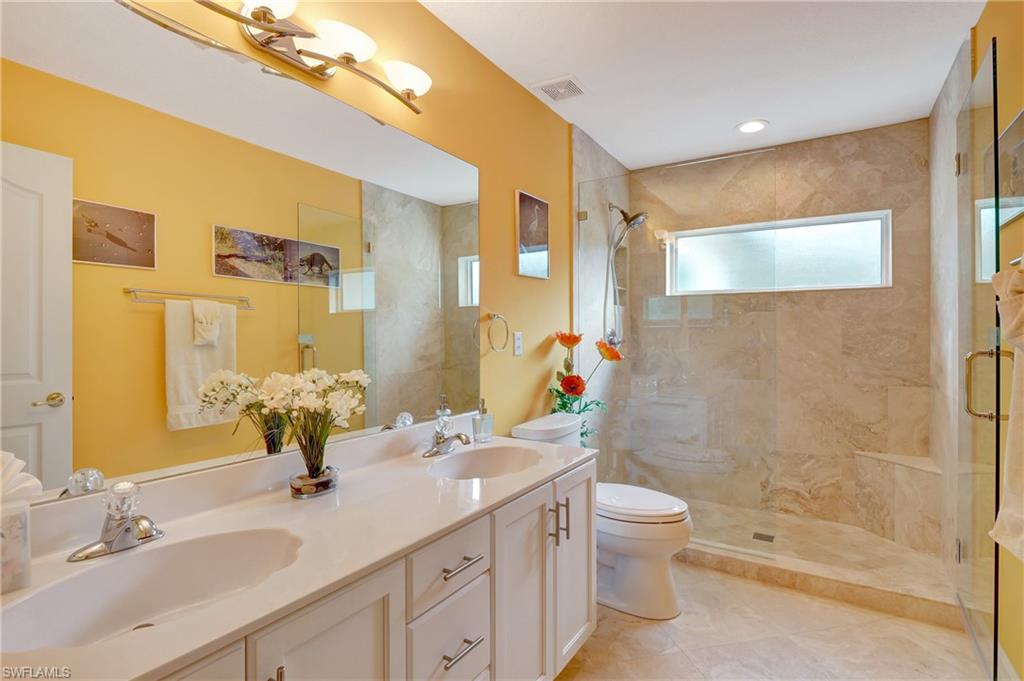 200 Diamond CIR # 208