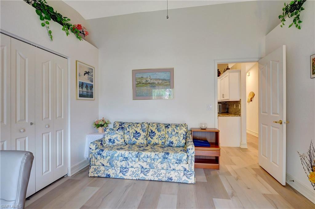 200 Diamond CIR # 208