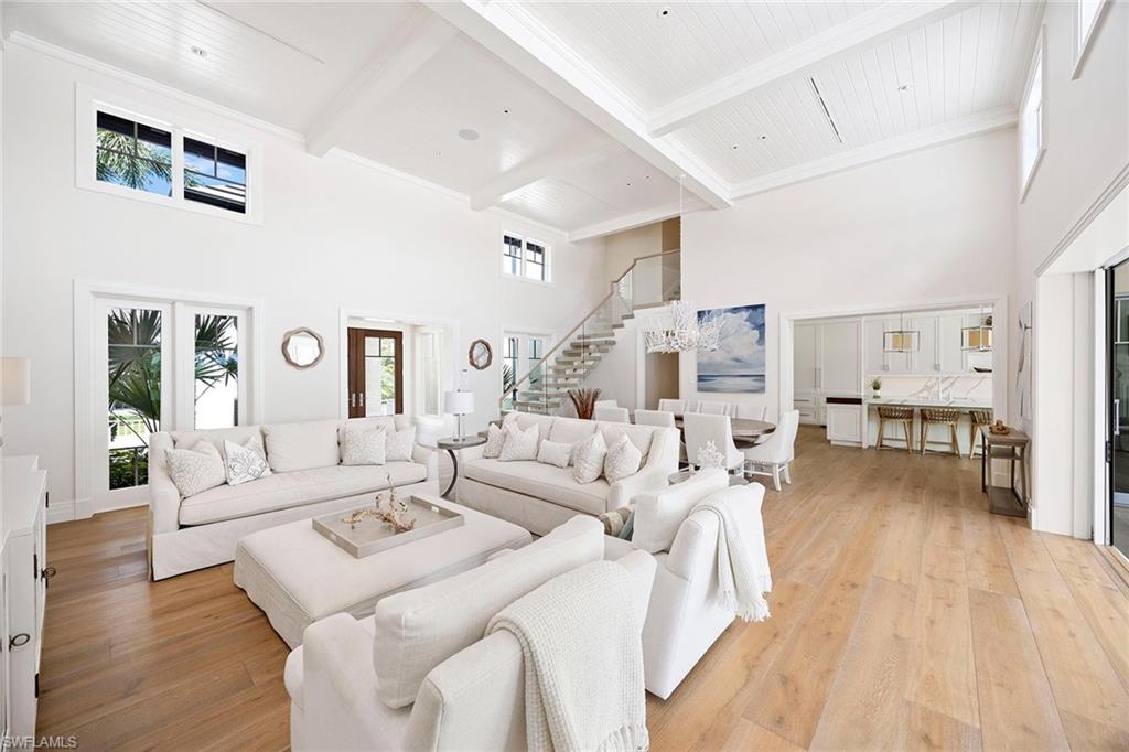 221 Aqua CT