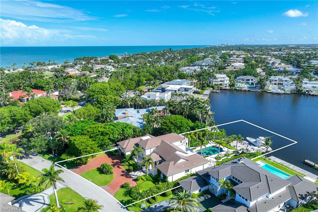221 Aqua CT