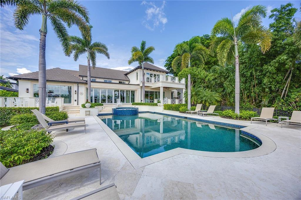 221 Aqua CT