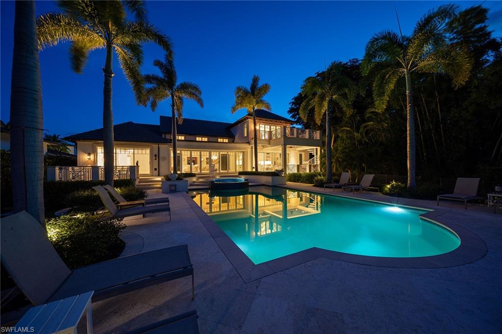 221 Aqua CT