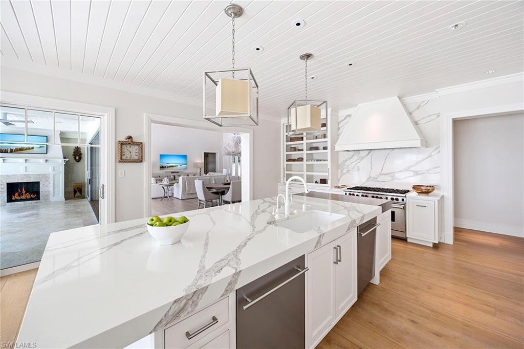 221 Aqua CT