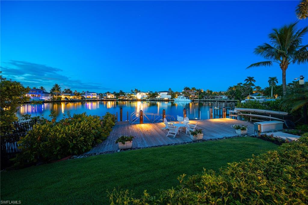 221 Aqua CT
