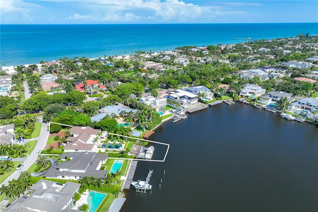 221 Aqua CT