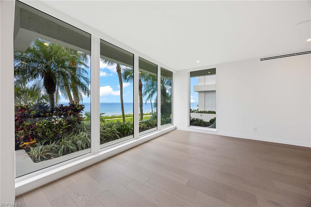 4301 Gulf Shore BLVD N # 202